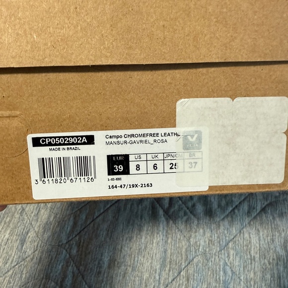 Veja x Mansur Pink Women's Sneakers - Picture 9 of 11